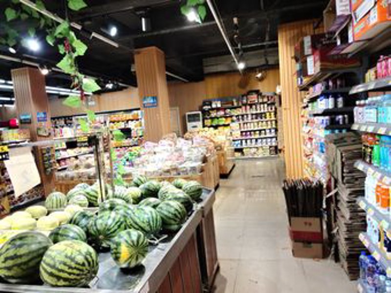 百胜店:比拼服务与性价比的新选择